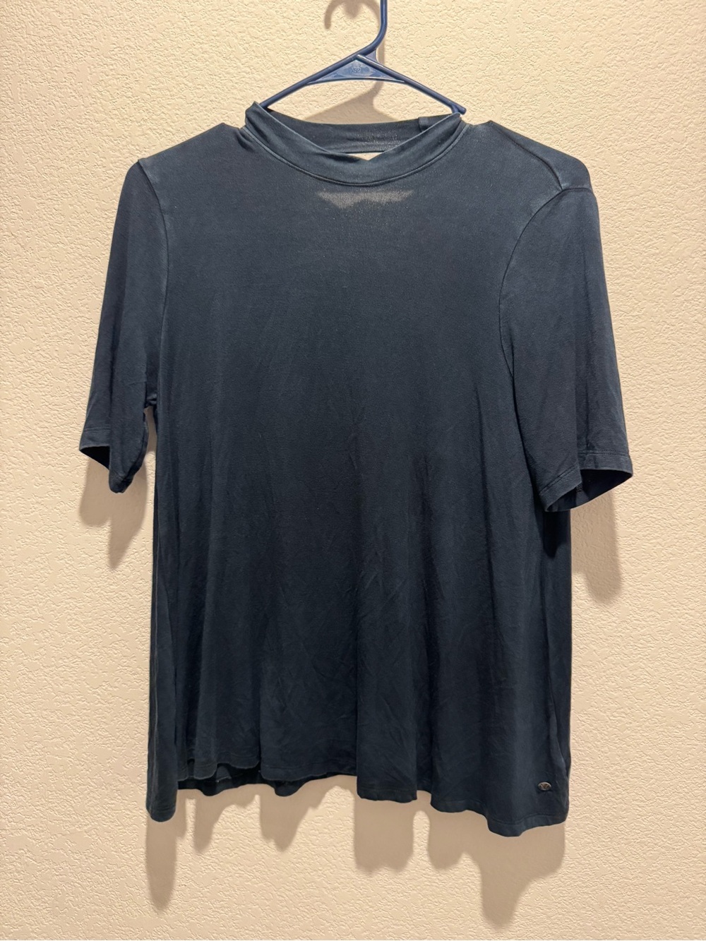 American Eagle shirt size M